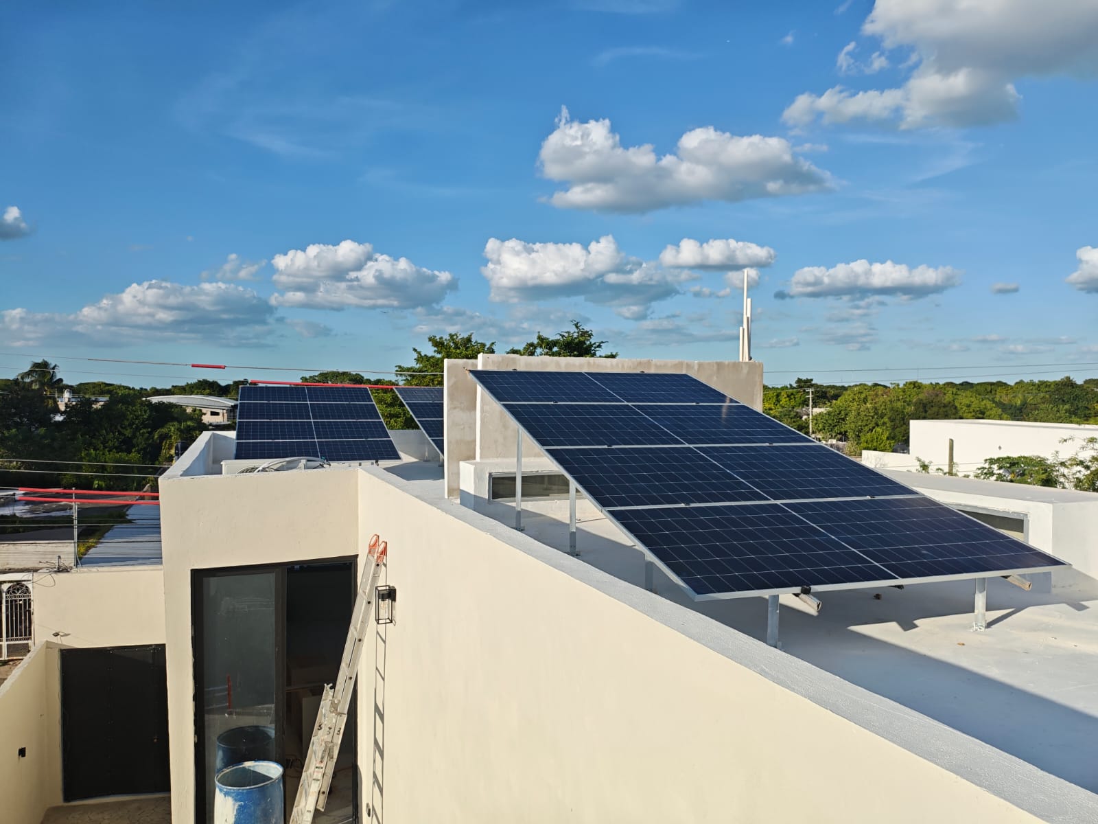 Sistema fotovoltaico residencial 6